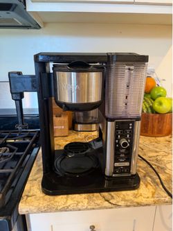 Ninja Hot and Iced coffee maker