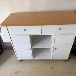 Kitchen table/Island