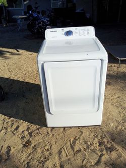 Secadora es electrica 220v Samsung