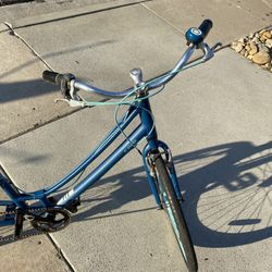 Giant Liv Suede Women’s 26” Step Through Bike Size Small