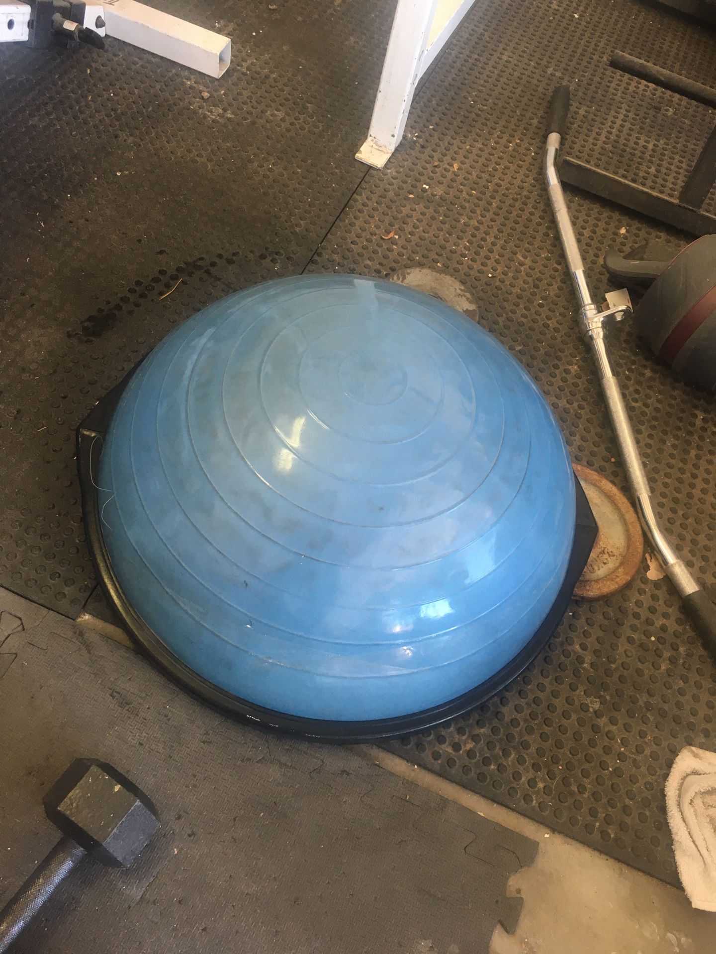 BOSU pro balance trainer ball