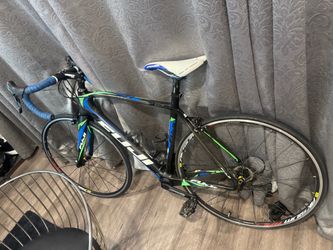 Fuji Carbon Road Bike 54cm