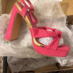 BRAND NEW Size 11 Pink Heels