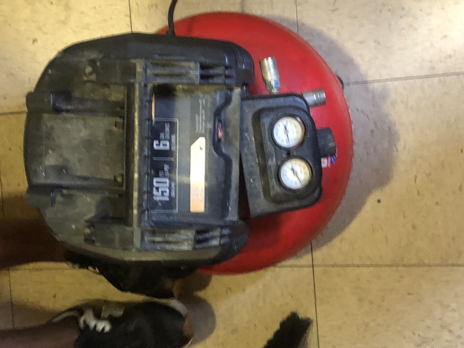 Craftsman 150 Psi 6 Gal Air compressor Works Great