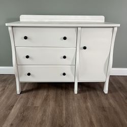 Nursery Dresser/Changing Table