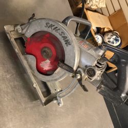 Milwaukee Circular Saw 