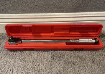Pittsburgh 1/2 Inch Drive Torque Wrench