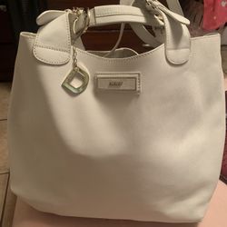 bolsa grande de marca. DkNY