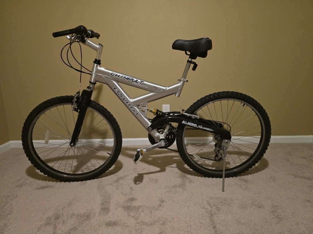CATAPULT  EQUATOR   21 SPEED  ( MOUNTAIN  BIKE )