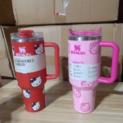 Hello Kitty Cups 