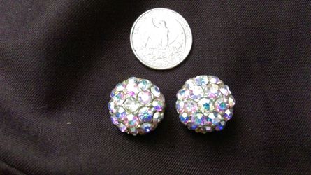 Set of 2 multicolored vintage buttons