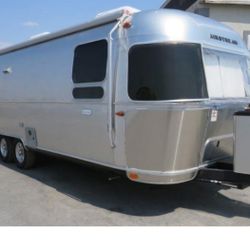 2023 27FB Airstream Flying cloud