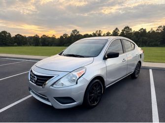 2018 Nissan Versa low miles