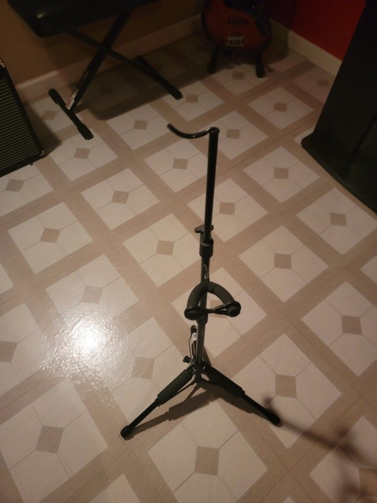 TITAN FOLDING VIOLIN OR VIOLA STAND