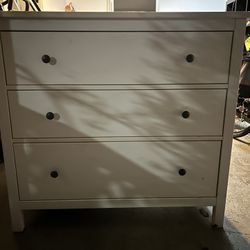 3 Drawer IKEA Hemnes Dresser- lightly Used
