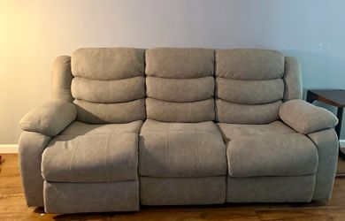 Moving need to get rid of furniture asap! 3 pc reclining sofas
