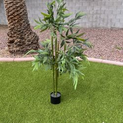 5’ Tall Fake Plant 