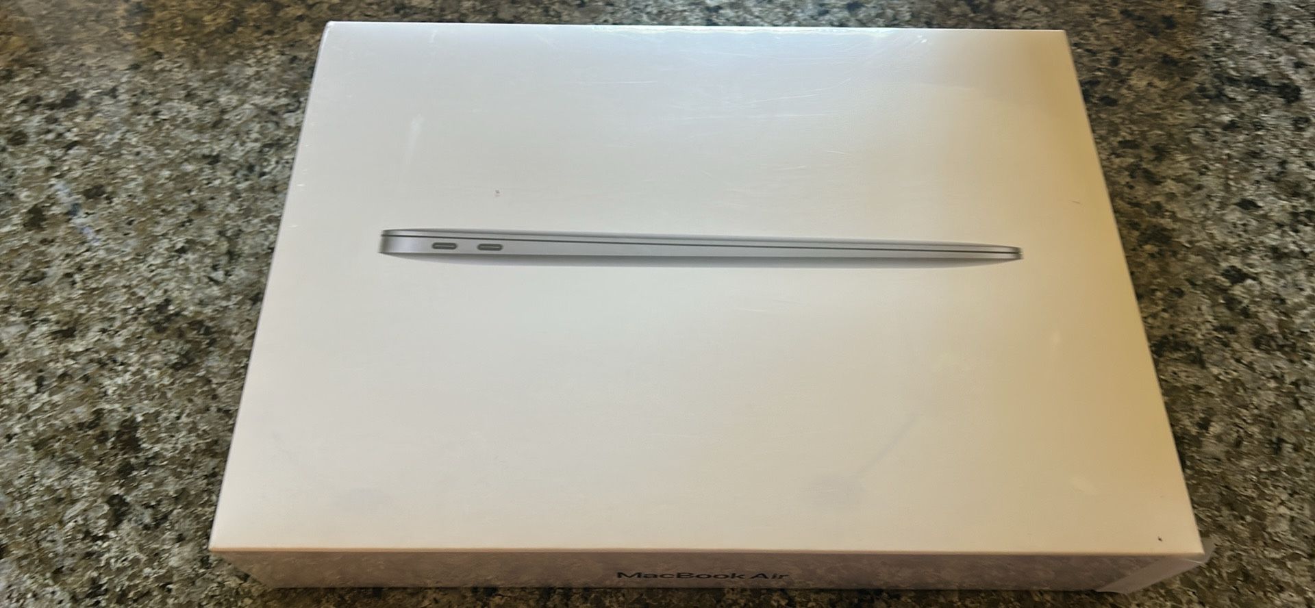 MACBOOK air M1 Sealed
