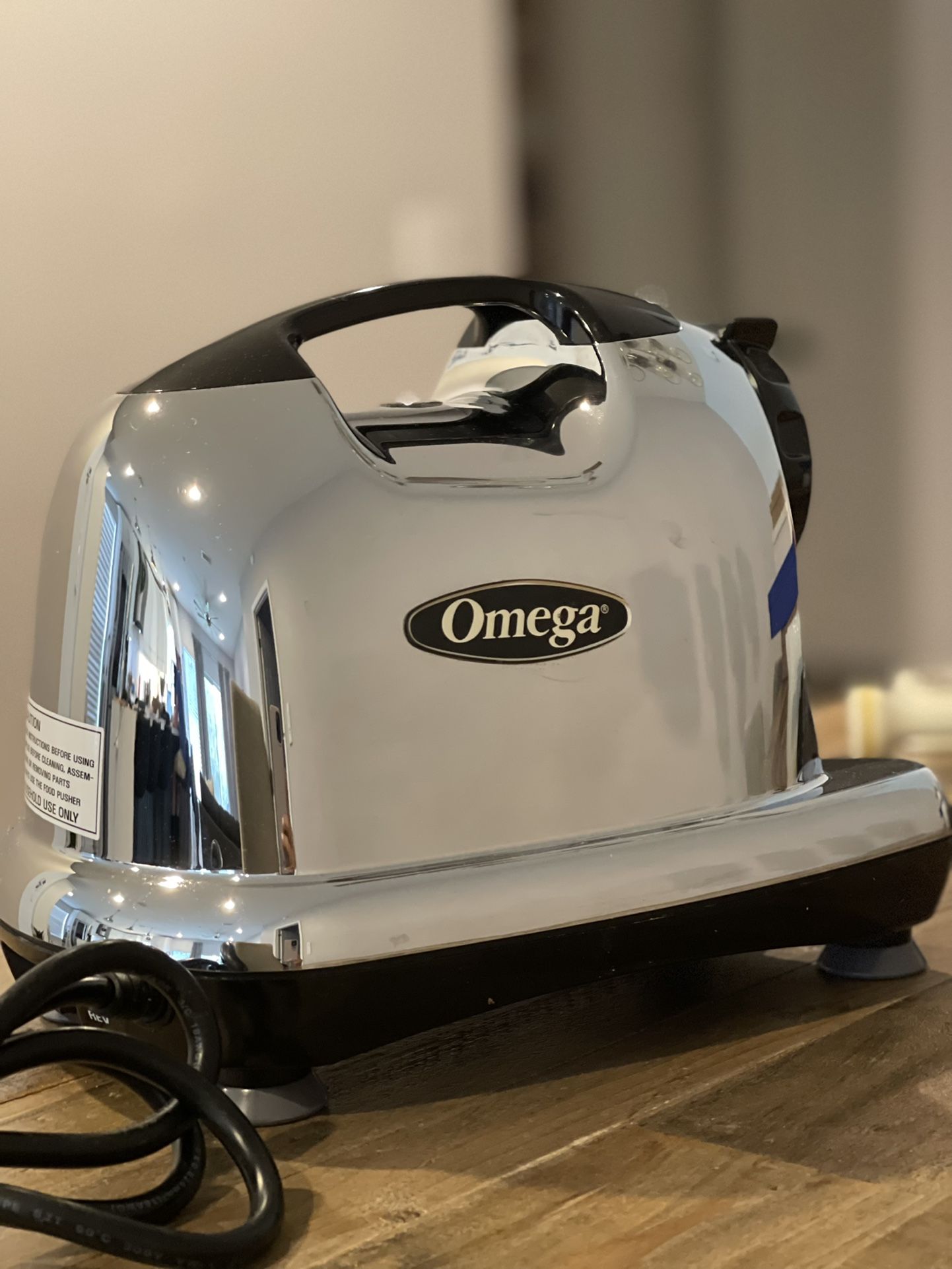 Omega Juicer 8006