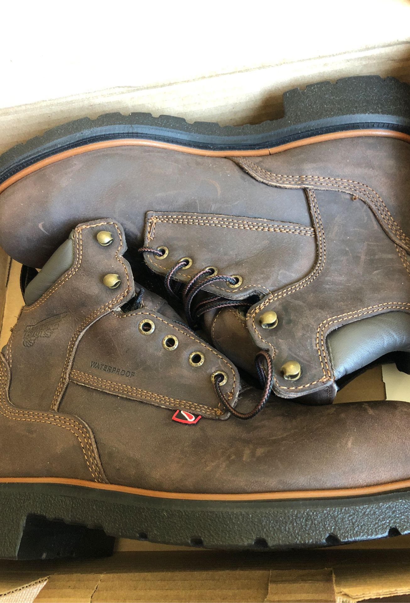 Red Wing Work Boots Dynaforce 6-inch
