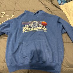 Yosemite National Park Sweatshirt size XL