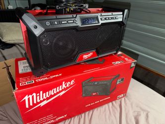 Milwaukee job site speaker
