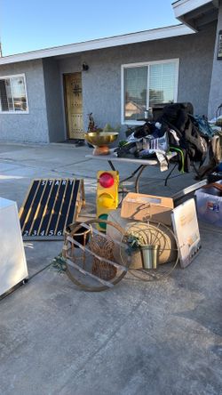 Venta de yarda!! Yard Sale!!!