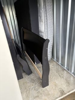 New Queen Size Bed With Victorian Style Frame Included 