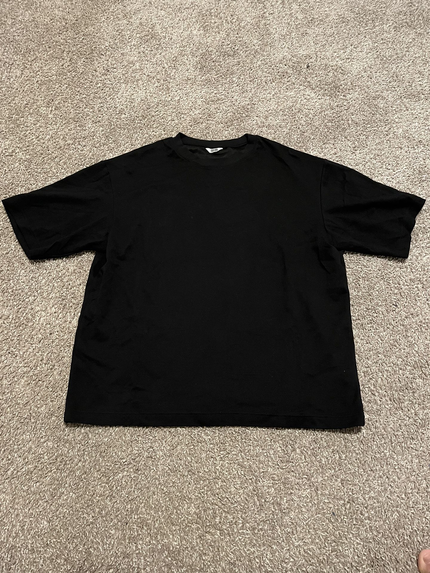 Uniqlo Black T Shirt 
