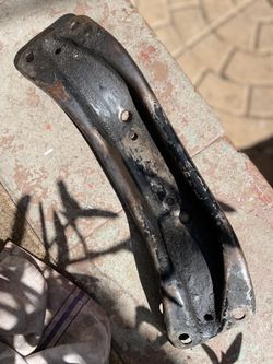 Crossmember For 71-77 Dodge Van B100 B200
