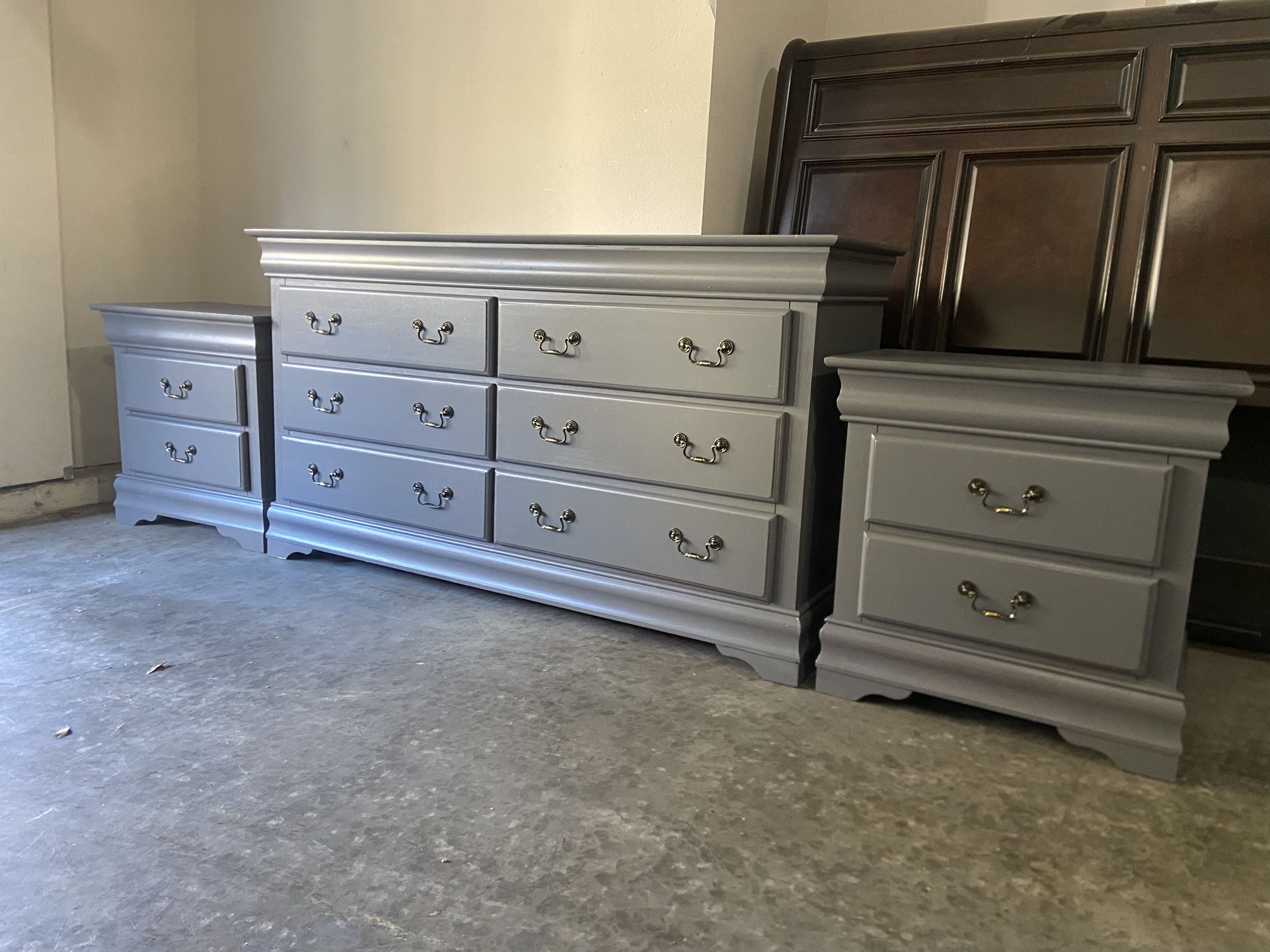 Dresser Set