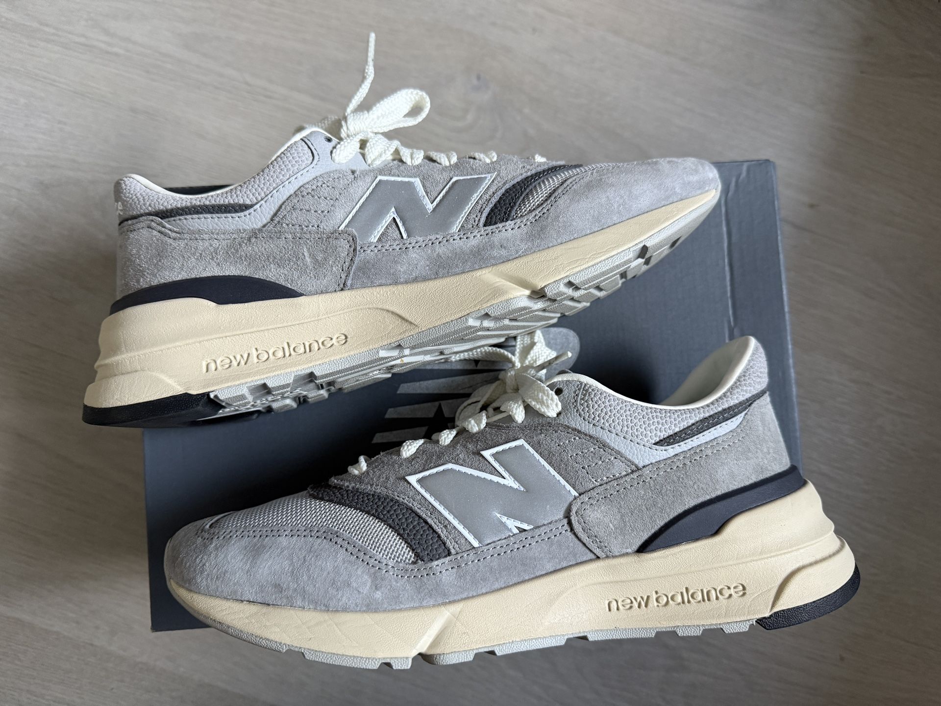 New Balance 997R