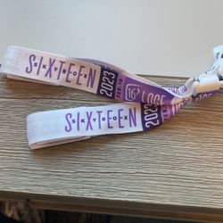 Friday Loge On 16 - Pick Up The Course - 6 Left