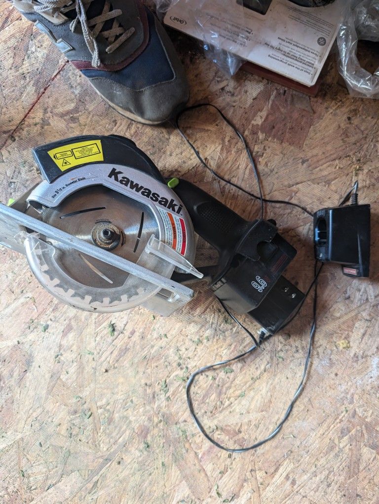 Kawasaki Battery Operated Handsaw With Charger Cord