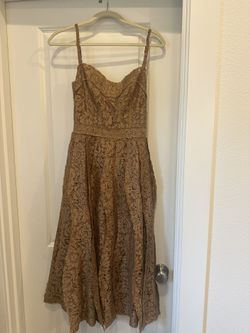 Women’s Lace Mid Dress- Tan