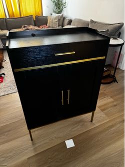 Shoe Dresser