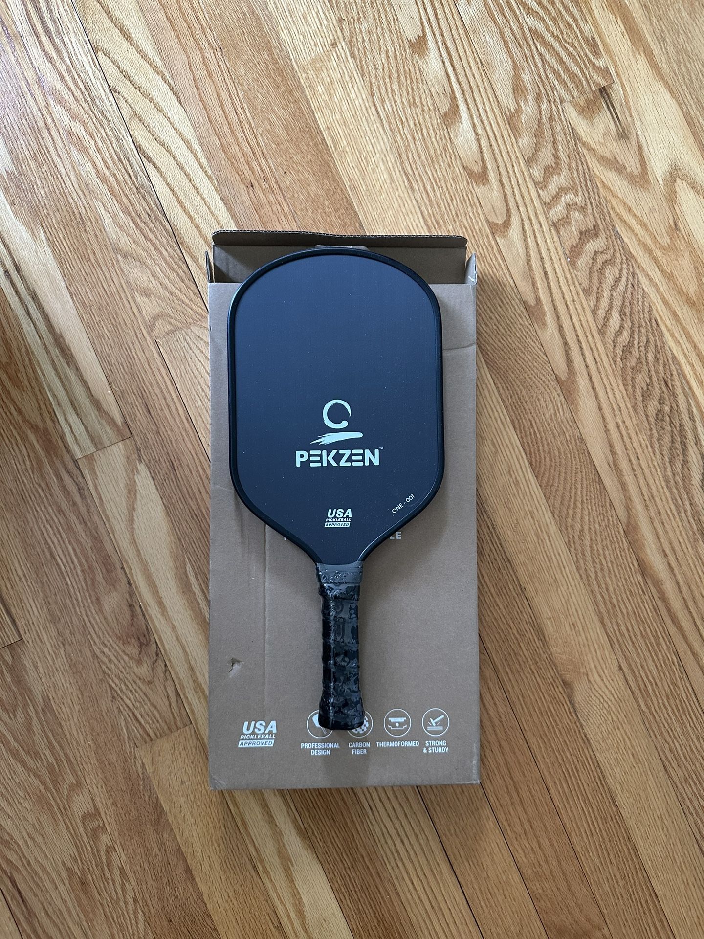 Pickleball paddle new. NEW