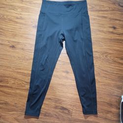 Victoria's Secret Black High Waisted Workout Leggings Size 10