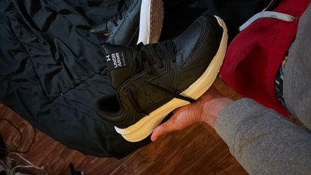 Under Armour Mens Sneakers Black