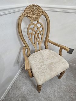 Accent chair