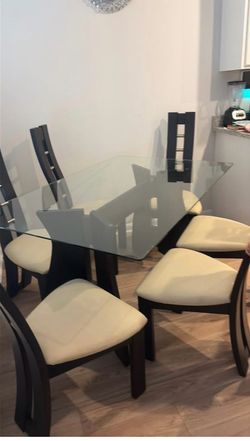 Dining room table with 6-chairs