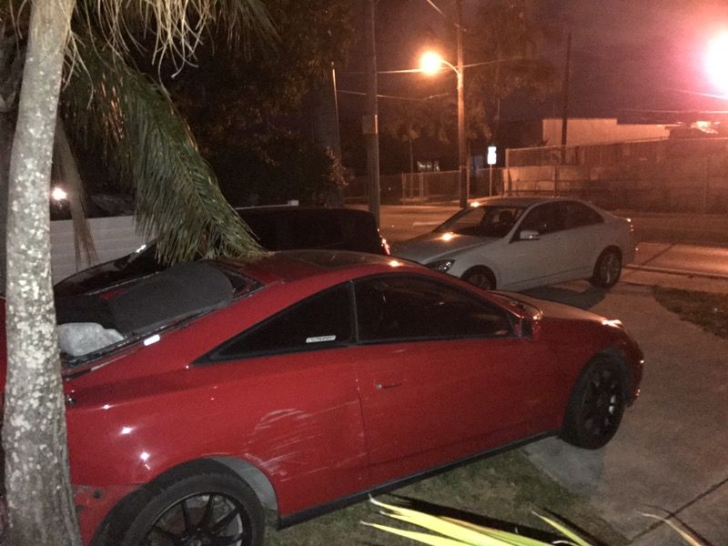 Carro chocado ,crashed car toyota celica 2003