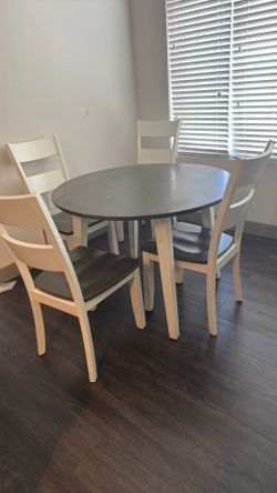 Four chair round table