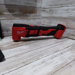 M18 18V Lithium-Ion Cordless Oscillating Multi-Tool (Tool-Only)
