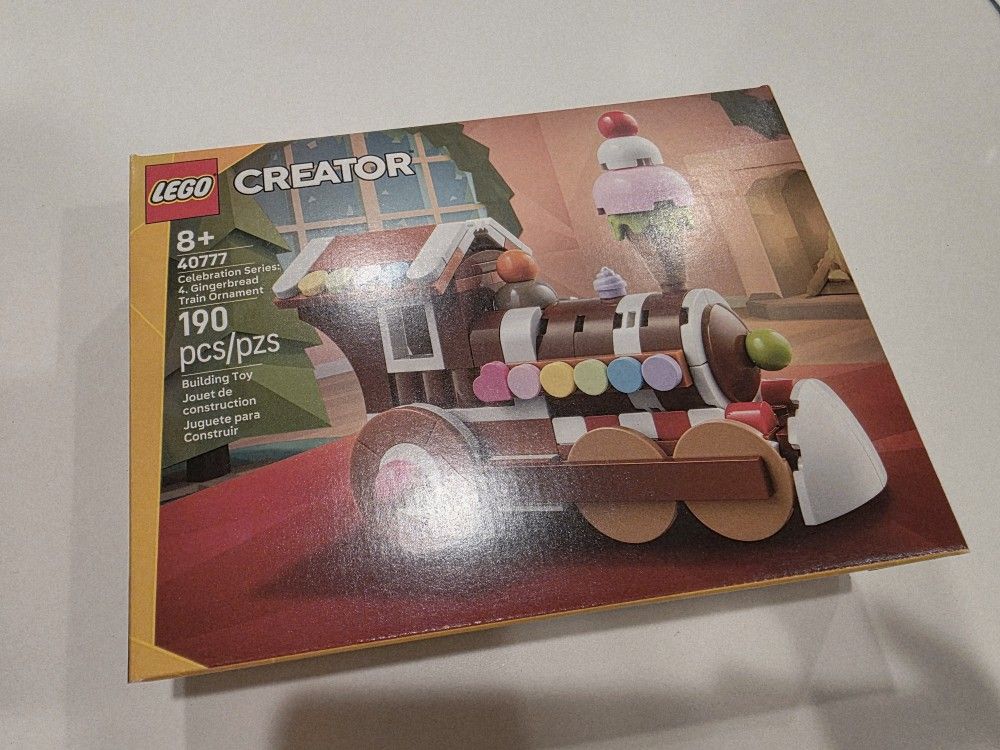 Lego Gingerbread Train Set (New)