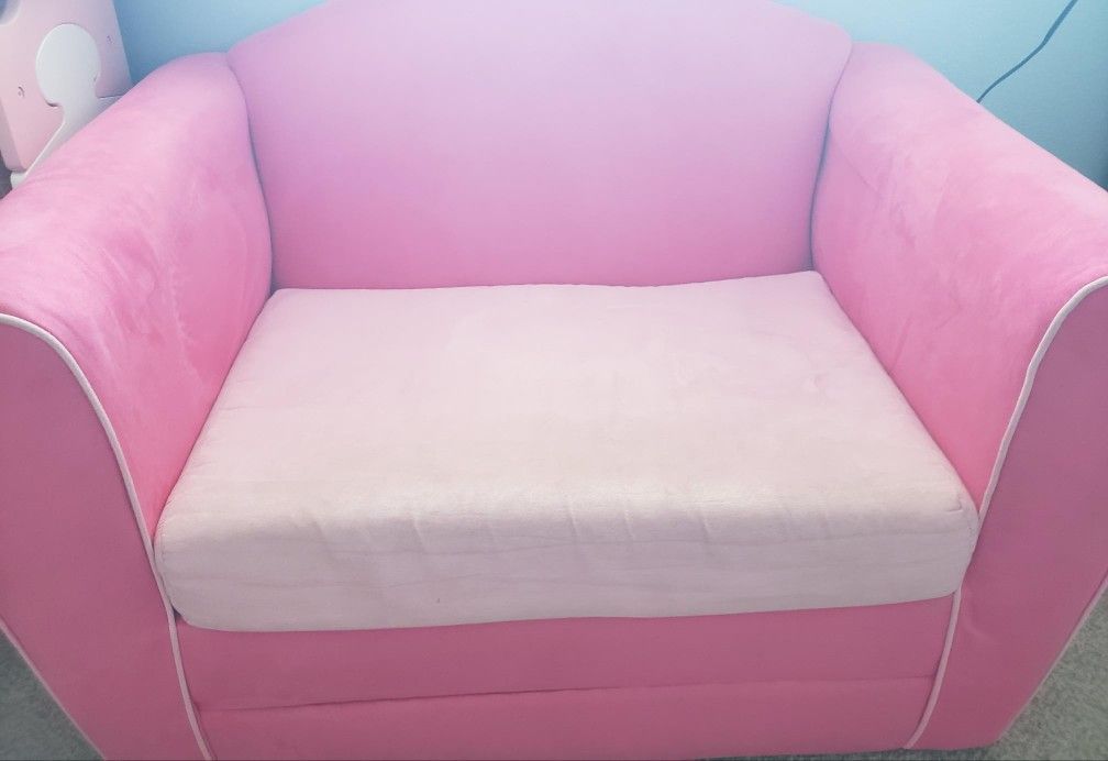 Pink Plush Children’s Loveseat – Good Condition