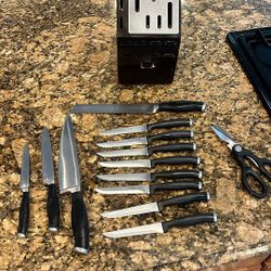 Calphalon 14 piece Knife Set With Self Sharpening Block