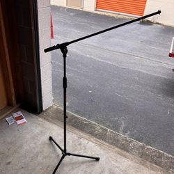 Musician's Gear Tripod Mic Stand With Fixed Boom 