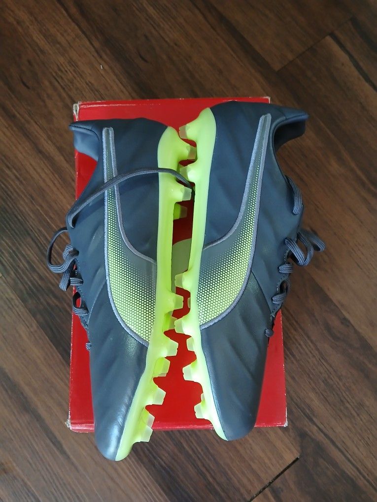 Puma king Pro Size 10.5 $50