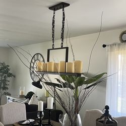 Chandelier 